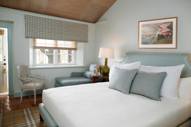 Lake Austin Spa Resort Room photo