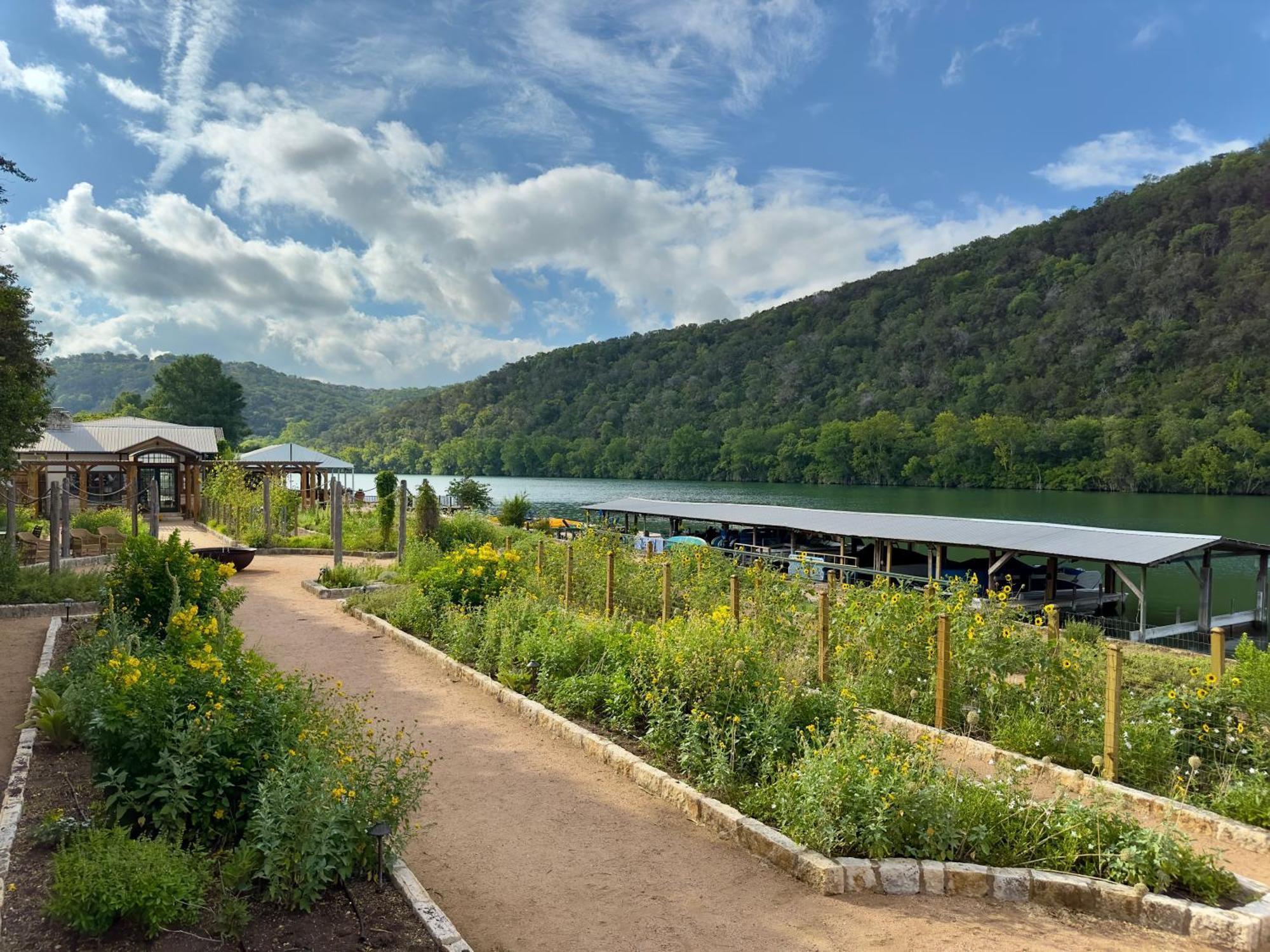Lake Austin Spa Resort Exterior photo