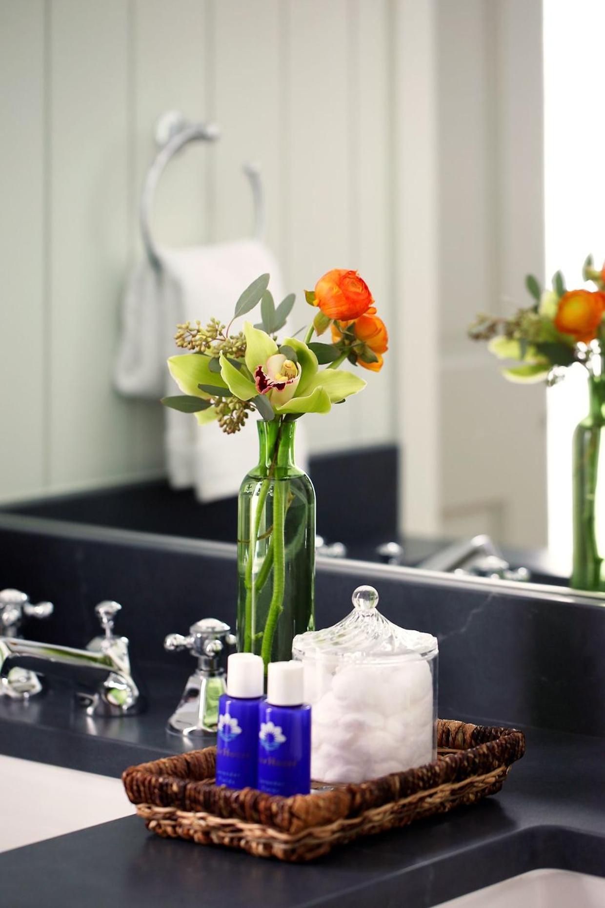 Lake Austin Spa Resort Room photo